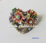 Flower ring with enamel details