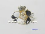 Ring with enamel details