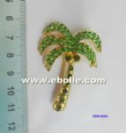 Coconut tree brooch