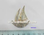 Brooch in sailing boat design