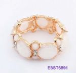 Gorgeous resin bangle