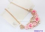 Pearls flower bib necklace