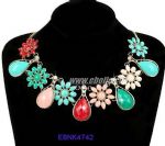 Flowers water droplets resin necklace