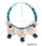 Delicate flowers necklace