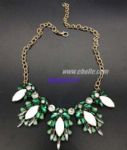 Exaggerated rhinestones necklace