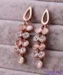 Luxurious opals earring