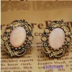 Vintage style of diamantes earring