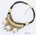 Pearls cord necklace