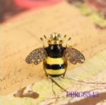 The bee design ring