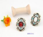 Vintage hollowed diamantes ring
