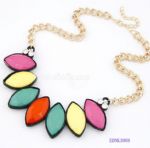 Luxurious rhinestone necklace
