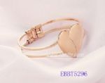 Scrubed heart bangle