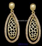 Hollowed diamantes drop earring