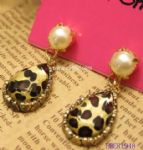 Personalized vintage leopard drop earring
