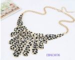 Leopard metal  necklace