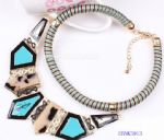 Fashionable resin necklace