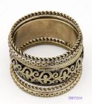 Hollowed vintage bracelet