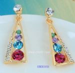 Irregular tringle stud earring