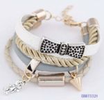 Angle rivets butterfly bracelet