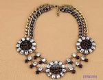 Clavicular chain with diamantes decoration