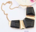 Exaggerated irregular geometry rein necklace