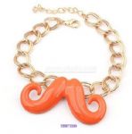 Metal links with beard pendant decoration