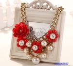 Resin flower pearl necklace