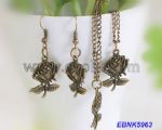Metal rose jewelries set