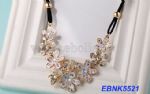 Daisy flower necklace
