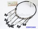 Elegant necklace with butterfly pendant decoration