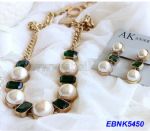 Metal necklace with pearls and rhinestone inlaid