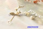 Novel branch style of pearls and leaves decoration earrings