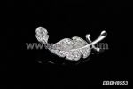 Fashion Exquisite Elegant Leave Brooch with crystals 