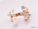 Elegant Women's Rhinestone Pearl Ring