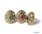 Vintage hollowed diamantes ring